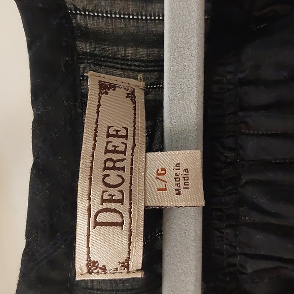 Decree Black sheer striped stud embellished tank top. Size L - Picture 3 of 7